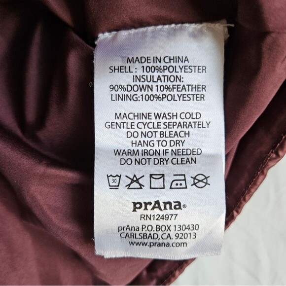 Prana Vest Women’s Size XS Wine Full Zip Snap Down Puffer Pockets 124977 EUC - Picture 4 of 9